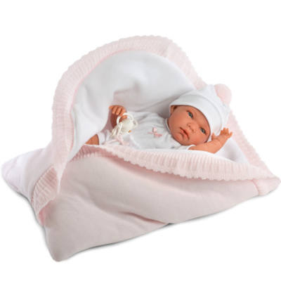 Újszülött baba több kiegészítővel