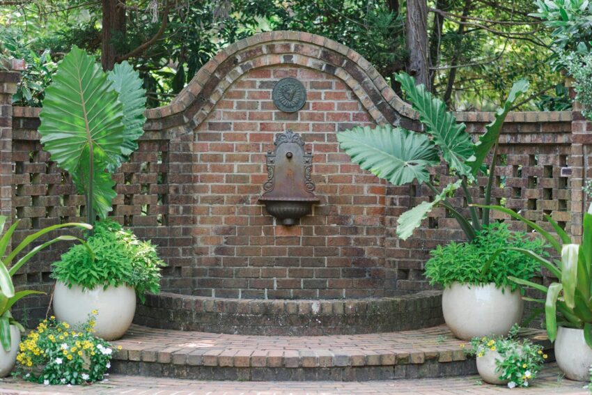 Kerti csap téglából: kertépítés megoldások mindenkinek